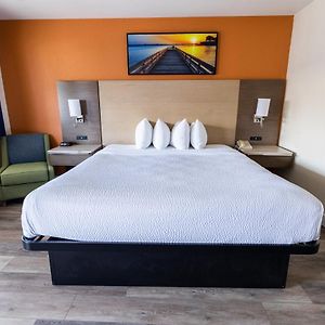 Standard King bedroom Non-smoking